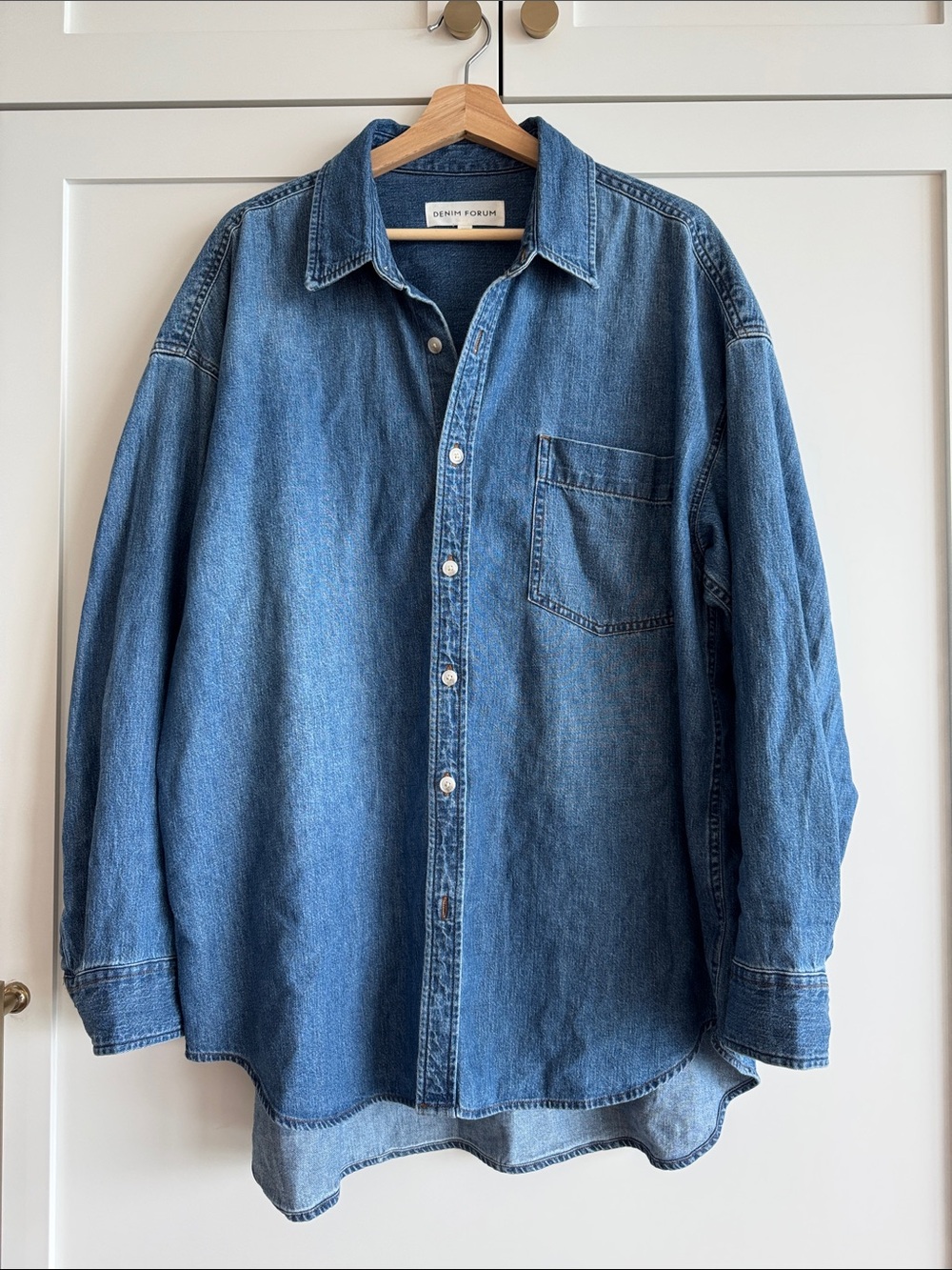 Denim Forum Relaxed Button-Front Denim Shirt in 5 year kiss and tell